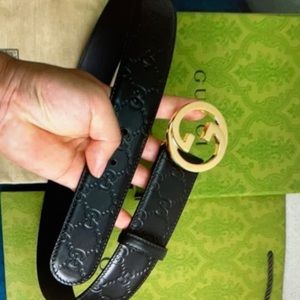 Gucci Black leather belt